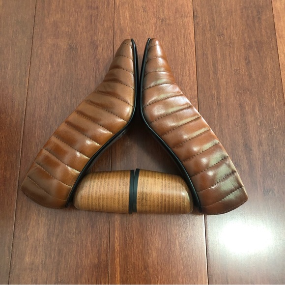 Halmanera Italy well man crafted leather quilted padded square toe cognac pump - Picture 6 of 17